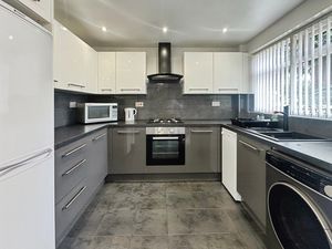 Kitchen - click for photo gallery